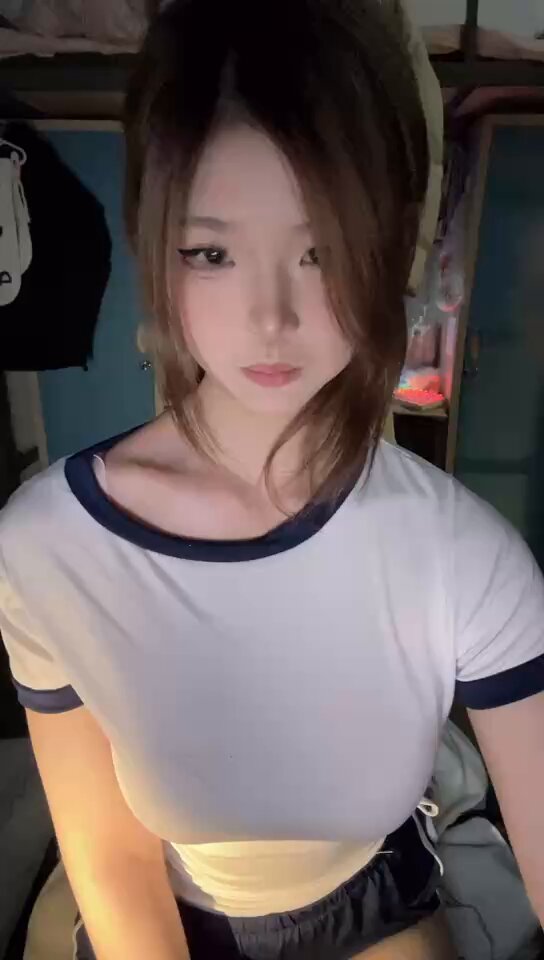 Pure college students in the dormitory Shunako is really tender